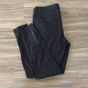 Black skinny jeans